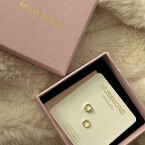 BRAND NEW Musemond solid gold hoops